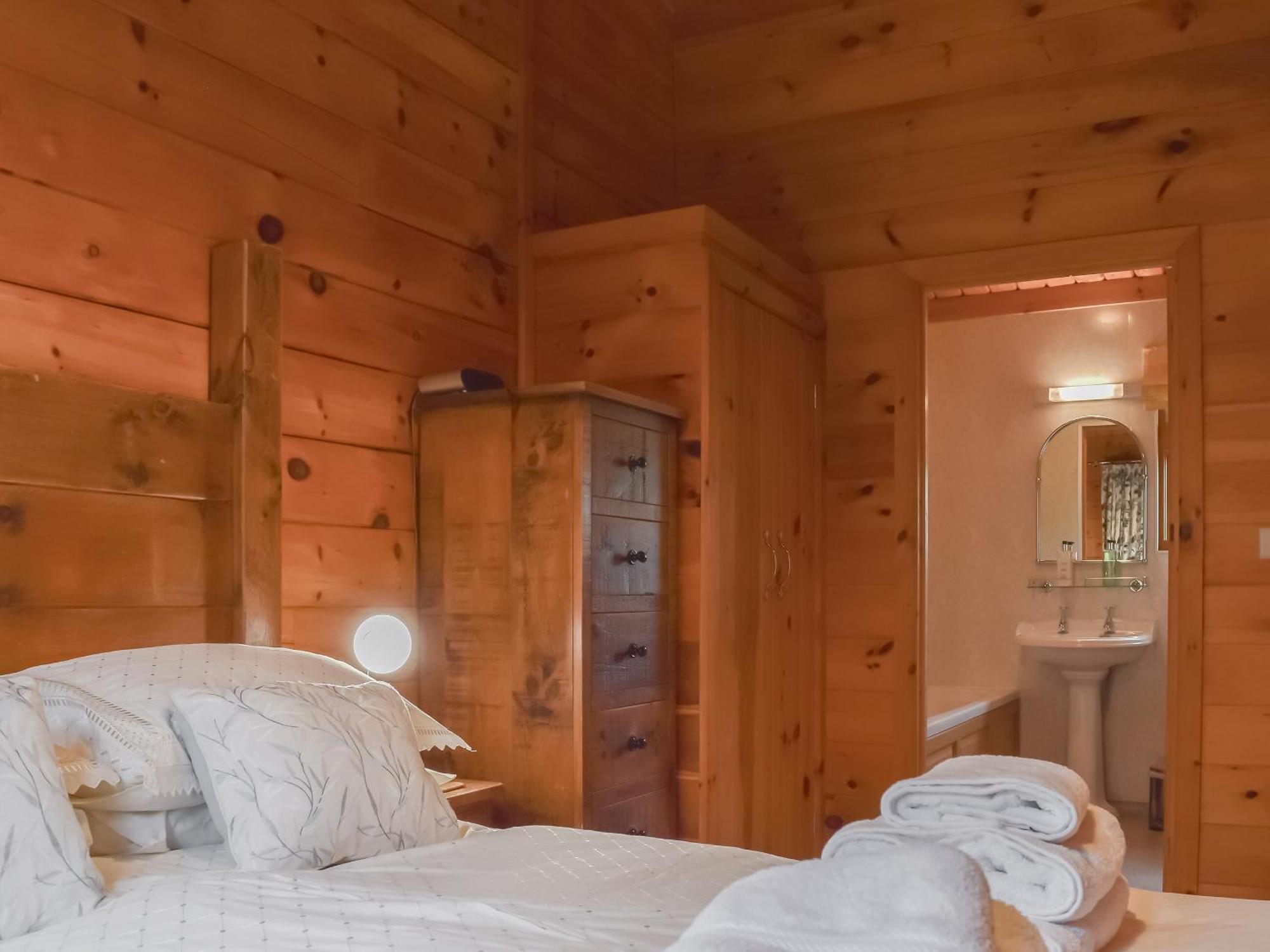Hideaway Lodge - Uk47328 Longford  Екстериор снимка